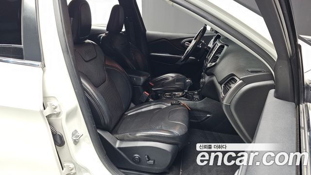 Jeep Cherokee (KL) 2.4 Longitude High AWD 2019 — фото 12