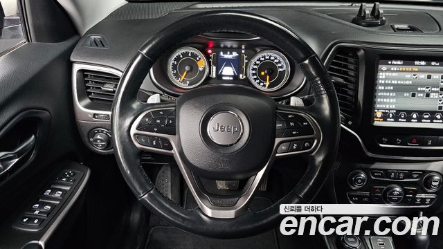 Jeep Cherokee (KL) 2.4 Longitude High AWD 2019 — фото 13