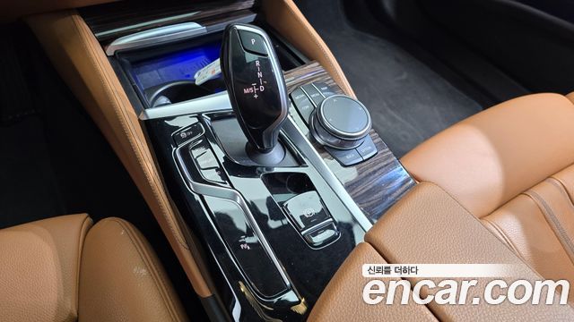 BMW 5 Series (G30) 520i Luxury 2023 — фото 9