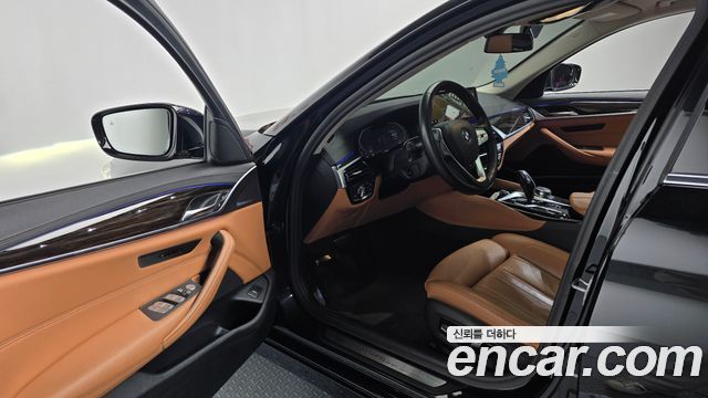 BMW 5 Series (G30) 520i Luxury 2023 — фото 10