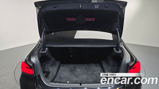 BMW 5 Series (G30) 520i Luxury 2023 — фото 20