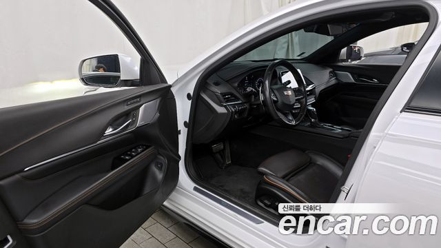 Cadillac CT4 2.0 Sport 2020 — фото 10
