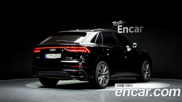 Audi Q8 (4M) 55 TFSI Quattro Premium 2021 — фото 2