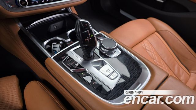 BMW 7 Series (G11) 740Li xDrive M Sport Package 2018 — фото 9