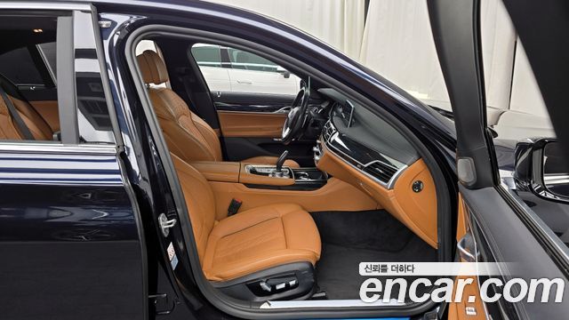 BMW 7 Series (G11) 740Li xDrive M Sport Package 2018 — фото 11