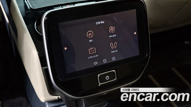 Kia Carnival (IV) Gasoline 9-seater Limousine(Special vehicle) 2021 — фото 20