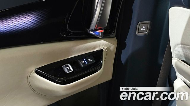 Kia Carnival (IV) Gasoline 9-seater Limousine(Special vehicle) 2021 — фото 21
