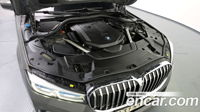 BMW 7 Series (G11) 740i M Sport 2022 — фото 6