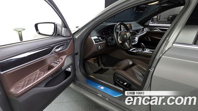 BMW 7 Series (G11) 740i M Sport 2022 — фото 10