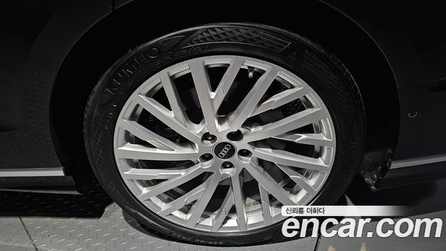 Audi A8 (D5) 55 TFSI Quattro LWB 2021 — фото 5