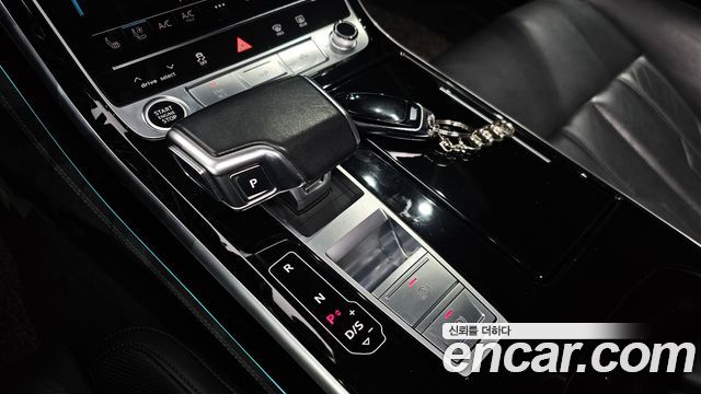 Audi A8 (D5) 55 TFSI Quattro LWB 2021 — фото 9