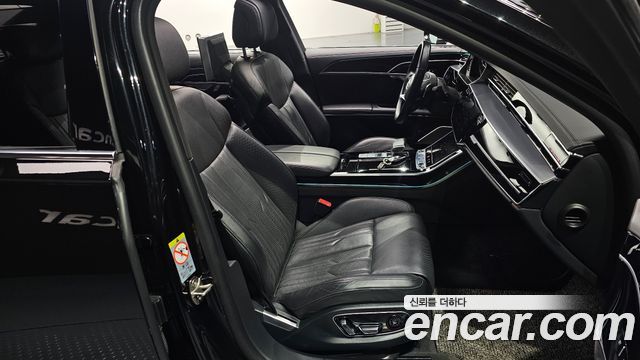 Audi A8 (D5) 55 TFSI Quattro LWB 2021 — фото 10