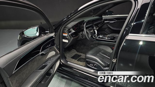 Audi A8 (D5) 55 TFSI Quattro LWB 2021 — фото 11