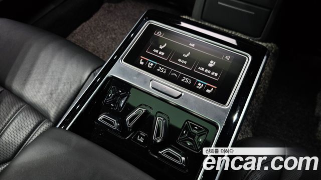 Audi A8 (D5) 55 TFSI Quattro LWB 2021 — фото 16