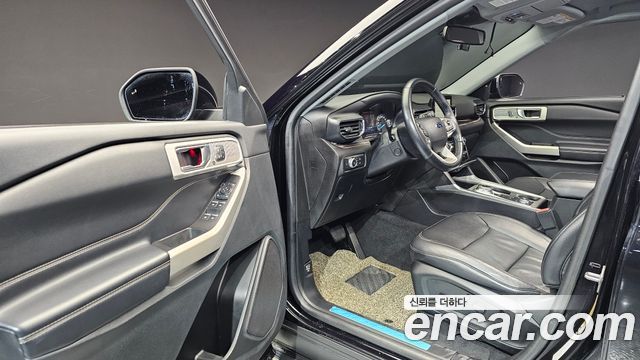 Ford Explorer (VI) 2.3 LimIted 4WD 2021 — фото 11