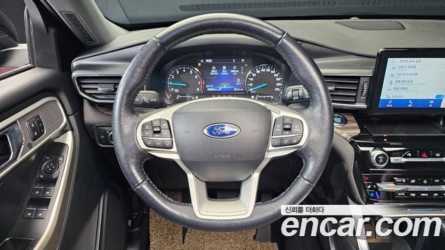 Ford Explorer (VI) 2.3 LimIted 4WD 2021 — фото 12