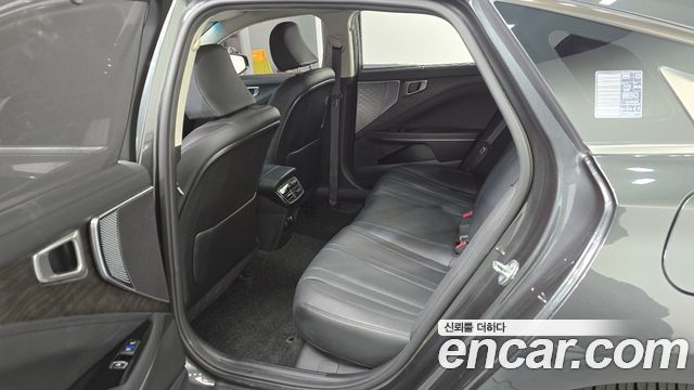 Kia K8 2.5 Gasoline 2WD Noblesse 2022 — фото 11