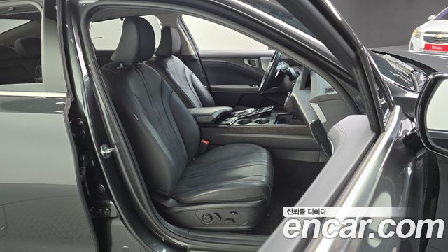 Kia K8 2.5 Gasoline 2WD Noblesse 2022 — фото 12