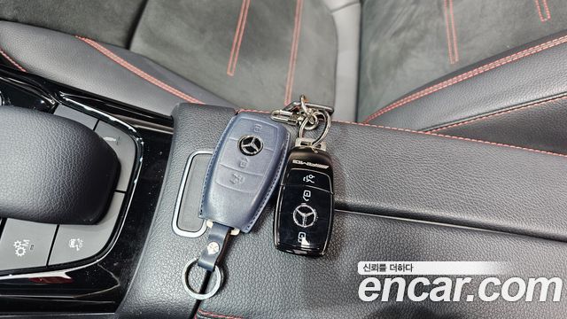 Mercedes-Benz A-Class (W177) AMG A35 4MATIC Sedan 2021 — фото 27