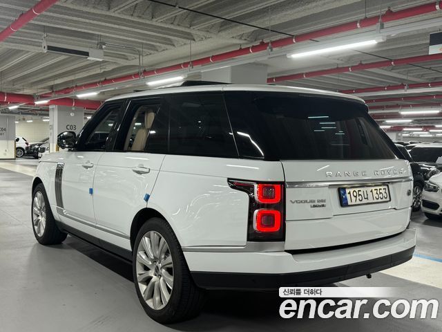 Land Rover Range Rover (IV) 4.4 SDV8 Vogue SE DIESEL 2015 — фото 4