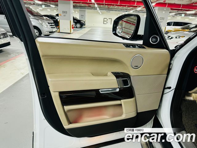 Land Rover Range Rover (IV) 4.4 SDV8 Vogue SE DIESEL 2015 — фото 16
