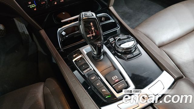 BMW 7 Series (F01) 750Ld xDrive Individual 2015 — фото 9