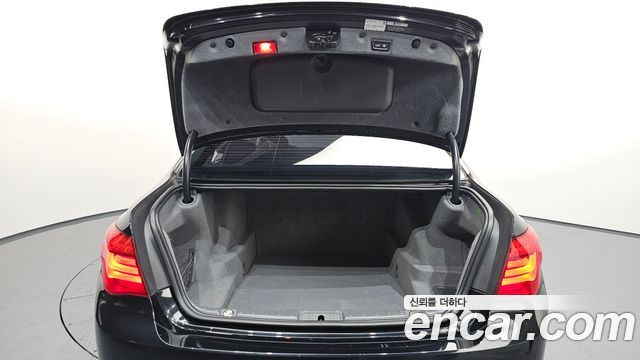 BMW 7 Series (F01) 750Ld xDrive Individual 2015 — фото 20