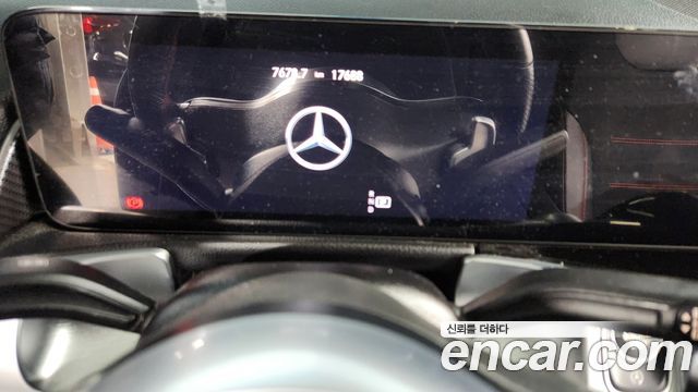 Mercedes-Benz GLB-Class (X247) GLB250 4MATIC 2023 — фото 8