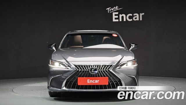 Lexus ES300h (VII) Luxury Plus 2023 — фото 3