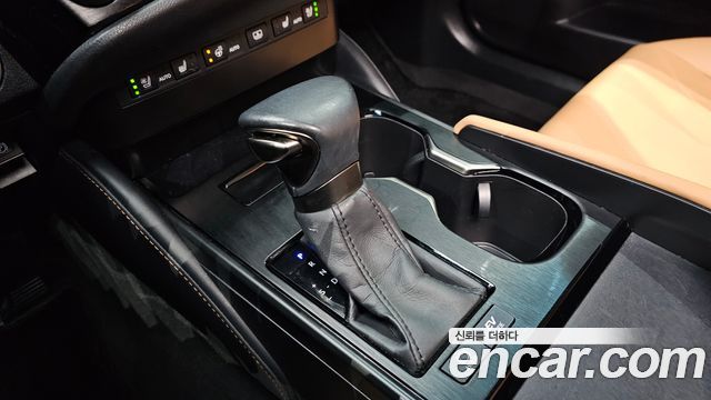 Lexus ES300h (VII) Luxury Plus 2023 — фото 9