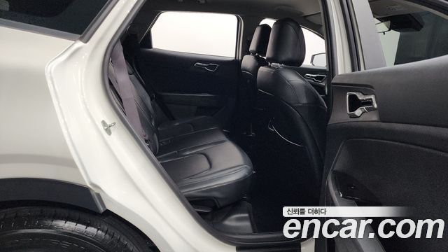 Kia Sportage (V) Gasoline 1.6 Turbo 2WD Prestige 2022 — фото 12
