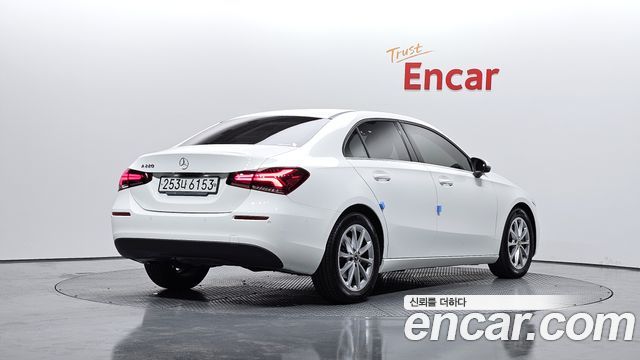 Mercedes-Benz A-Class (W177) A220 Sedan 2020 — фото 2