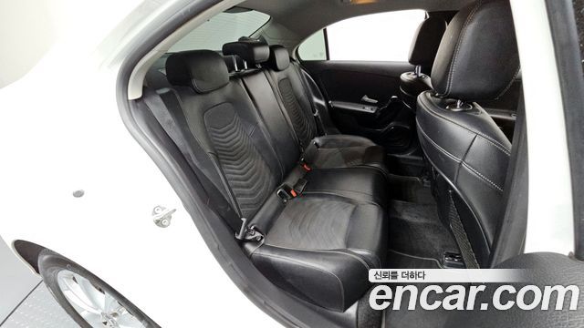 Mercedes-Benz A-Class (W177) A220 Sedan 2020 — фото 12