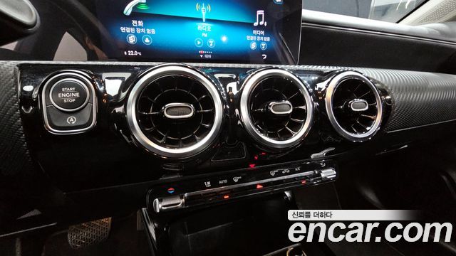 Mercedes-Benz A-Class (W177) A220 Sedan 2020 — фото 15
