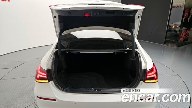 Mercedes-Benz A-Class (W177) A220 Sedan 2020 — фото 20