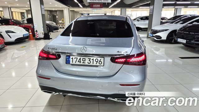 Mercedes-Benz E-Class (W213) E220d 4MATIC AMG Line 2023 — фото 4