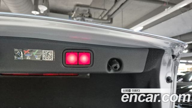Mercedes-Benz E-Class (W213) E220d 4MATIC AMG Line 2023 — фото 22