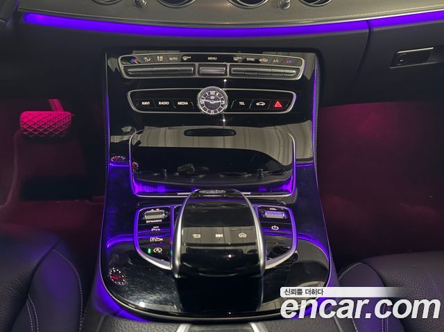 Mercedes-Benz E-Class (W213) E300 Avantgarde 2019 — фото 20