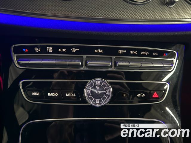 Mercedes-Benz E-Class (W213) E300 Avantgarde 2019 — фото 21