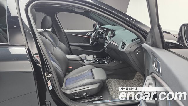 BMW 1 Series (F40) 120i M Sports 2023 — фото 10