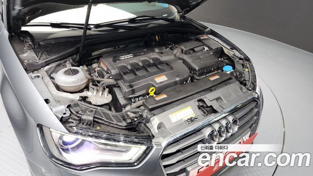 Audi A3 35 TDI Dynamic 8V 2015 — фото 6