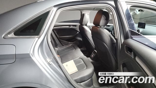 Audi A3 35 TDI Dynamic 8V 2015 — фото 12