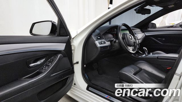 BMW 5 Series (F10) 520d M Sport 2013 — фото 10