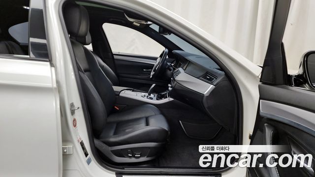 BMW 5 Series (F10) 520d M Sport 2013 — фото 11