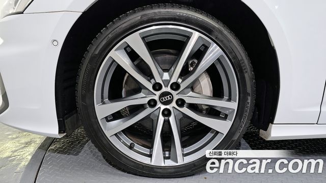 Audi A6 (C8) 45 TFSI Quattro Premium 2021 — фото 5