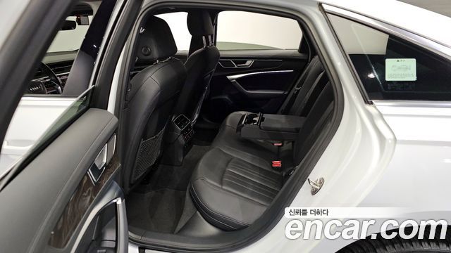 Audi A6 (C8) 45 TFSI Quattro Premium 2021 — фото 11