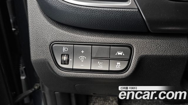 Kia Seltos Gasoline 1.6 Turbo 2WD Signature 2023 — фото 14