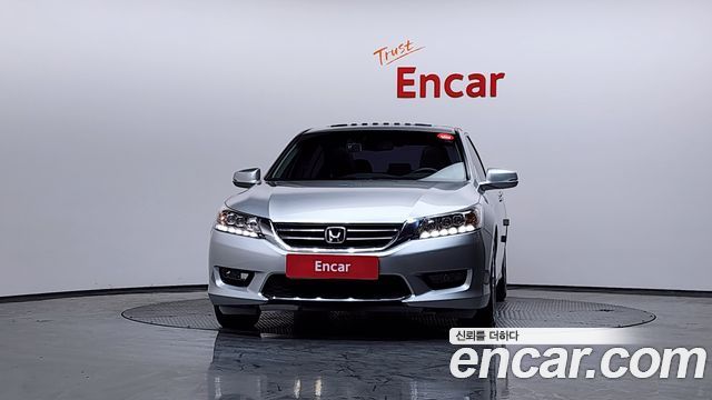 Honda Accord 2.4 9th 2015 — фото 3