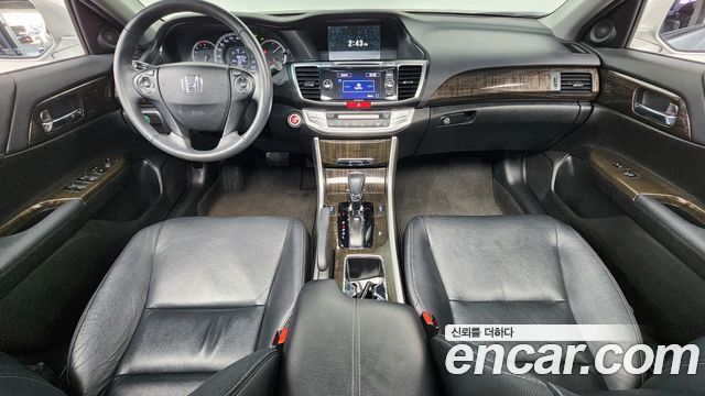 Honda Accord 2.4 9th 2015 — фото 7