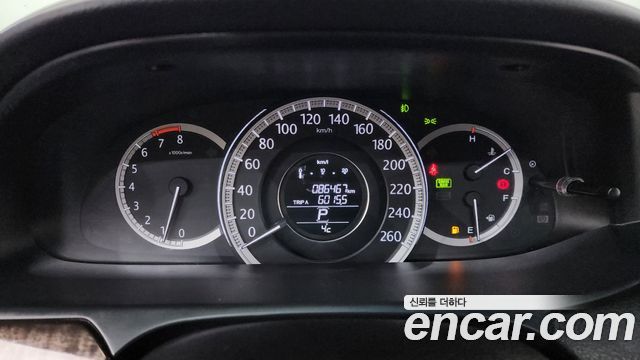 Honda Accord 2.4 9th 2015 — фото 8